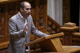 GOVERNO: ACORDO PS-BE PREVÊ GRUPOS DE TRABALHO SOBRE “ÁREAS FUNDAMENTAIS” DA GOVERNAÇÃO