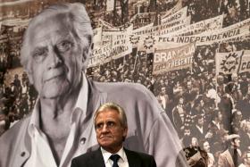 GOVERNO: JERÓNIMO LEMBRA CONVERGÊNCIA DE CUNHAL COM PS, GARANTINDO QUE PCP “NÃO SERÁ MULETA DE NINGUÉM”