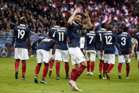 PARIS/ATENTADOS: SELEÇÃO FRANCESA EM LONDRES SOB FORTES MEDIDAS DE SEGURANÇA