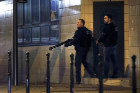 PARIS/ATENTADOS: TESTEMUNHAS RELATAM ‘APOCALIPSE’ NA CAPITAL FRANCESA