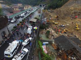 SOBE PARA 25 NÚMERO DE MORTOS EM DESLIZAMENTO DE TERRAS NA CHINA