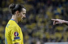 PARIS/ATENTADOS: IBRAHIMOVIC PENSOU NAS VÍTIMAS DURANTE JOGO COM A DINAMARCA