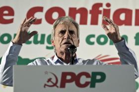 ACORDO COM PS ASSEGURA SOLUÇÃO POLÍTICA DURADOURA SEM HIPOTECAR PROJETO COMUNISTA — PCP