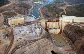 40 ANOS/ANGOLA: CONCLUÍDA EM 2016 BARRAGEM QUE AMÉRICO THOMAZ DEIXOU ‘INCOMPLETA’