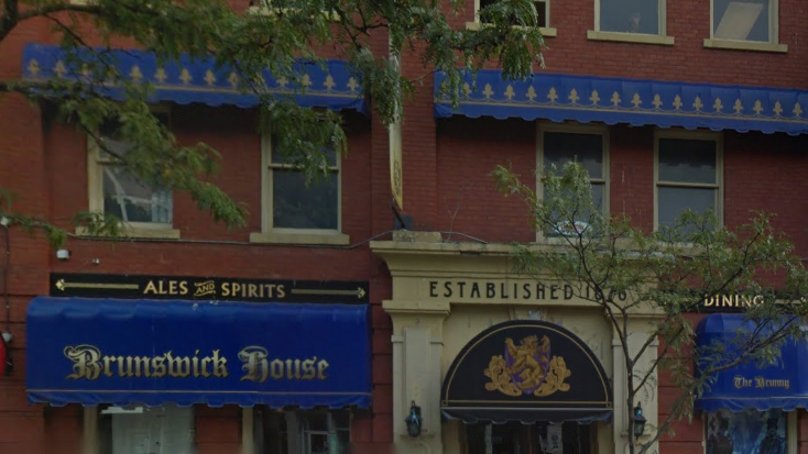 A Brunswick House em Toronto. Foto via Google Street View