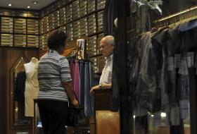 COMERCIANTES OTIMISTAS COM VENDAS DE NATAL, MAS LONGE DE NÍVEIS ANTERIORES À CRISE