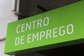 NÚMERO DE DESEMPREGADOS INSCRITOS SOBE EM NOVEMBRO E APROXIMA-SE DOS 65 MIL
