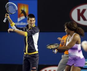 SERENA WILLIAMS E NOVAK DJOKOVIC DESIGNDOS CAMPEÕES DO MUNDO DE TÉNIS