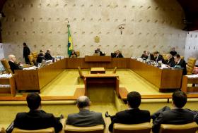 PARTIDO VAI A TRIBUNAL PARA IMPEDIR PROCESSO DE DESTITUIÇÃO DA PRESIDENTE BRASILEIRA