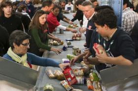 BANCO ALIMENTAR CONVERTEU 11.900 TONELADAS DE PAPEL EM 1,2 TONELADAS DE ALIMENTOS