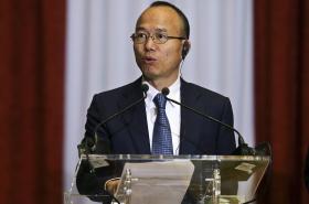 AÇÕES DO GRUPO FOSUN SUSPENSAS APÓS PRESIDENTE TER SIDO DADO COMO INCONTACTÁVEL