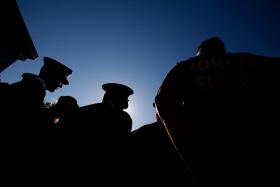 POLÍCIA FEDERAL BRASILEIRA FAZ BUSCAS EM CASAS DE DOIS MINISTROS