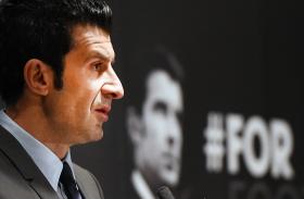 LUÍS FIGO OFICIALIZADO COMO MEMBRO DA ACADEMIA LAUREUS