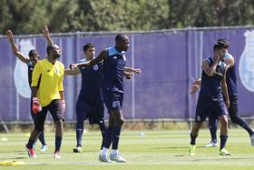 FC PORTO CUMPRE CALENDÁRIO NA MADEIRA E PROCURA FICAR A DOIS PONTOS DO SPORTING