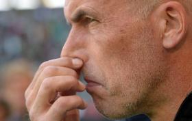 TREINADOR DO HANNOVER APRESENTA A DEMISSÃO