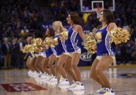 WARRIORS VENCEM CAVALIERS NA REEDIÇÃO DA ÚLTIMA FINAL