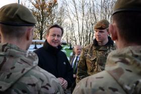 DAVID CAMERON CONSIDERA “INÚTEIS” COMENTÁRIOS DE DONALD TRUMP SOBRE MUÇULMANOS