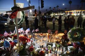 REALIZADO PRIMEIRO SERVIÇO FÚNEBRE DE VÍTIMAS DO ATAQUE DE SAN BERNARDINO (EUA)