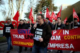 TRABALHADORES DA UNICER PROTESTARAM CONTRA FECHO DE FÁBRICA EM SANTARÉM E DESPEDIMENTOS