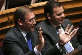 PASSOS QUESTIONA COSTA SOBRE SAÍDA DA MAERSK DE PORTUGAL E METAS ORÇAMENTAIS