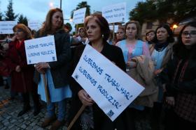 DUAS CENTENAS CONCENTRAM-SE EM LOURES EM PROTESTO CONTRA POSSÍVEL FECHO DA TRIUMPH