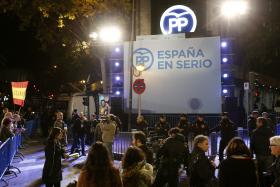 ESPANHA: POPULARES LIDERAM CONTAGEM COM 125 DEPUTADOS, SEGUIDOS PELOS SOCIALISTAS