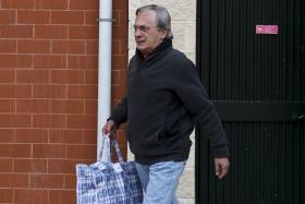 CASA PIA: CARLOS CRUZ SAIU PARA PASSAR NATAL EM CASA E DIZ-SE “INOCENTE”