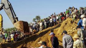 DEZENAS DE DESAPARECIDOS EM DESLIZAMENTO DE TERRAS EM MINA DE JADE NA BIRMÂNIA