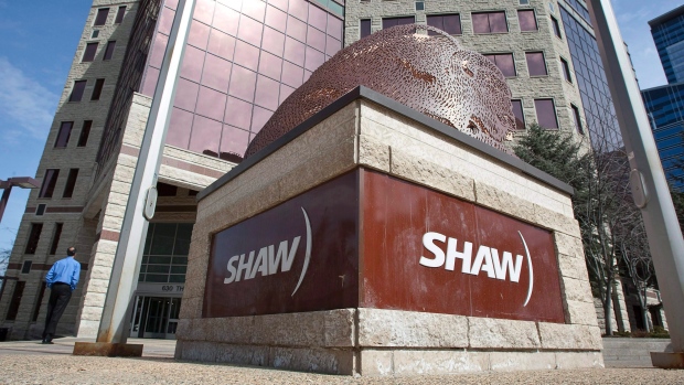 Um sinal da Shaw Communications é mostrado nesta foto de arquivo. (The Canadian Press / Jeff McIntosh)