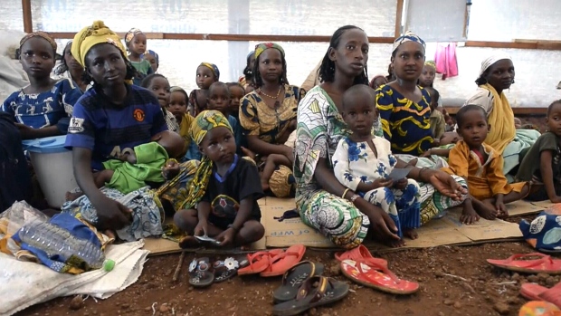 CANADIANOS PEDEM TAMBÉM AJUDA A OUTROS REFUGIADOS PARA ALÉM DOS SÍRIOS