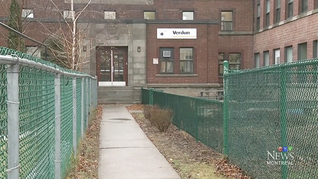 LESTER B. PEARSON SCHOOL BOARD VAI FECHAR E JUNTAR VÁRIAS ESCOLAS
