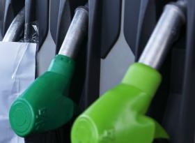 OE2016: GOVERNO QUER AUMENTAR GASOLINA EM 5 CÊNTIMOS E GASÓLEO EM 4 CÊNTIMOS