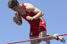 DIOGO FERREIRA GANHOU PROVA DE SALTO COM VARA NA FINLÂNDIA