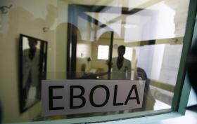 PORTUGAL REGISTOU 15 CASOS SUSPEITOS DE ÉBOLA E 200 CONTACTOS PARA A LINHA SAÚDE 24