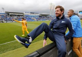 ANDRÉ VILLAS-BOAS DIZ SER “INCRÍVEL” DESPEDIMENTO DE MOURINHO PELO CHELSEA