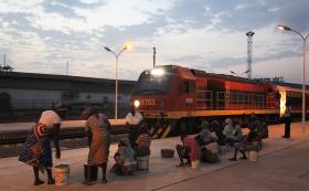 CIRCULAÇÃO FERROVIÁRIA ENTRE LUANDA E MALANGE INTERROMPIDA POR MAIS UMA SEMANA