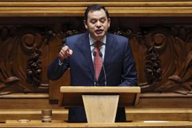 OE2016: PSD DIZ QUE ESBOÇO É DISPLICENTE E PEDE COMPETÊNCIA AO GOVERNO