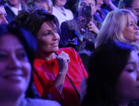 SARAH PALIN APOIA “MESTRE” TRUMP PARA PRESIDENTE DOS EUA