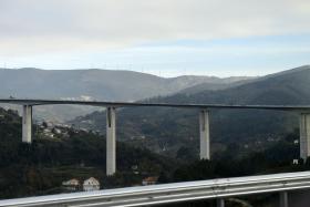 ÁGUA EMPURRA INERTES DA AUTOESTRADA DO MARÃO E AMEAÇA DUAS CASAS EM AMARANTE