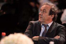 PLATINI RETIRA CANDIDATURA À PRESIDÊNCIA DA FIFA