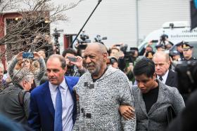 UNIVERSIDADE DOS EUA RETIRA TÍTULOS HONORÁRIOS A BILL COSBY DEVIDO A ESCÂNDALOS SEXUAIS