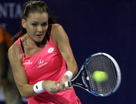 AGNIESZKA RADWANSKA VENCE TORNEIO DE TÉNIS DE SHENZHEN