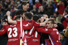 ATLÉTICO DE MADRID SOBE A LÍDER NA LIGA ESPANHOLA DE FUTEBOL