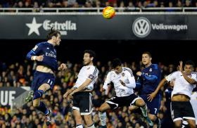 REAL MADRID EMPATA EM VALÊNCIA E ENJEITA CHANCE DE SUBIR AO SEGUNDO LUGAR
