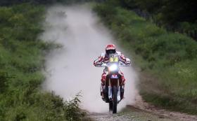 PAULO GONÇALVES É O NOVO LÍDER DAS MOTAS APÓS PENALIZAÇÃO A BARREDA NO DAKAR2016