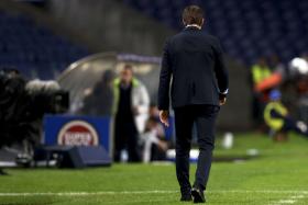 IMPRENSA ESPANHOLA NOTICIA DESPEDIMENTO DE JULEN LOPETEGUI DO FC PORTO