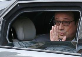 HOLLANDE VISITA MESQUITA DE PARIS, UM ANO DEPOIS DO ATAQUE CHARLIE HEBDO