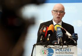 PRESUMÍVEL TERRORISTA DE PARIS VIVEU NUM ALBERGUE PARA REFUGIADOS NA ALEMANHA