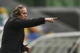 JESUS ESPERA JOGO DIFÍCIL COM PAÇOS E PEDE PARA NÃO SE BRANQUEAR PERCURSO DO SPORTING