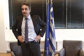 NOVA DEMOCRACIA ULTRAPASSA SYRIZA PELA PRIMEIRA VEZ EM UM ANO – SONDAGENS